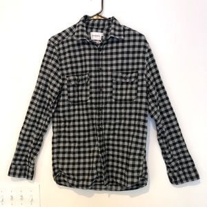 Black & gray men’s flannel